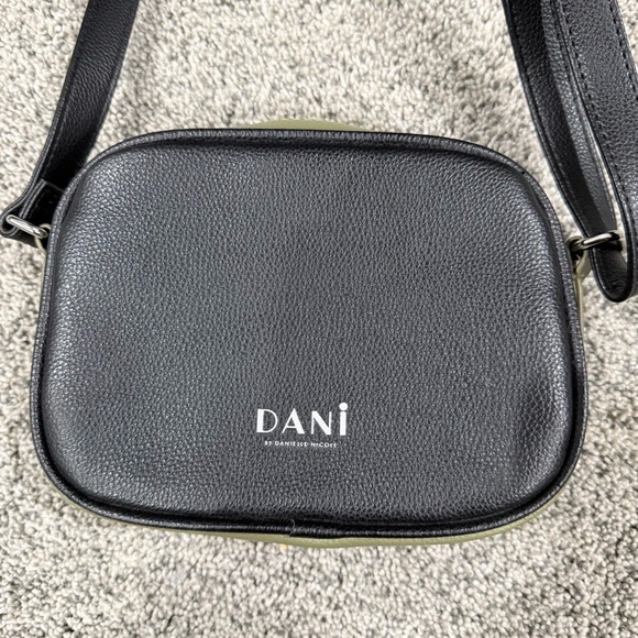 Mandalorian Baby Yoda Grogu Purse Disney Dani by Danielle Nicole Crossbody EUC - Picture 3 of 9